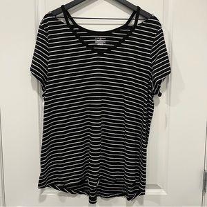 Lane Bryant Black & White Striped Cold Shoulder Top Plus Size 22/24